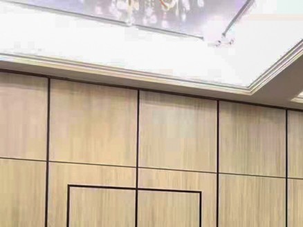 75款飾面板活動(dòng)隔斷